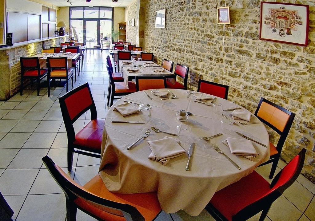 Relais Du Lac Villegusien-le-Lac Eksteriør bilde